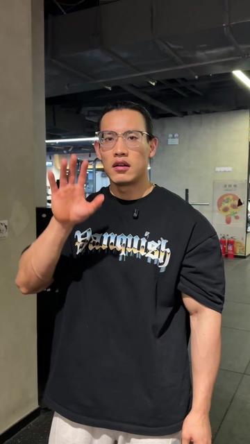 这是一套很棒的基础训练 对形体刻画 …