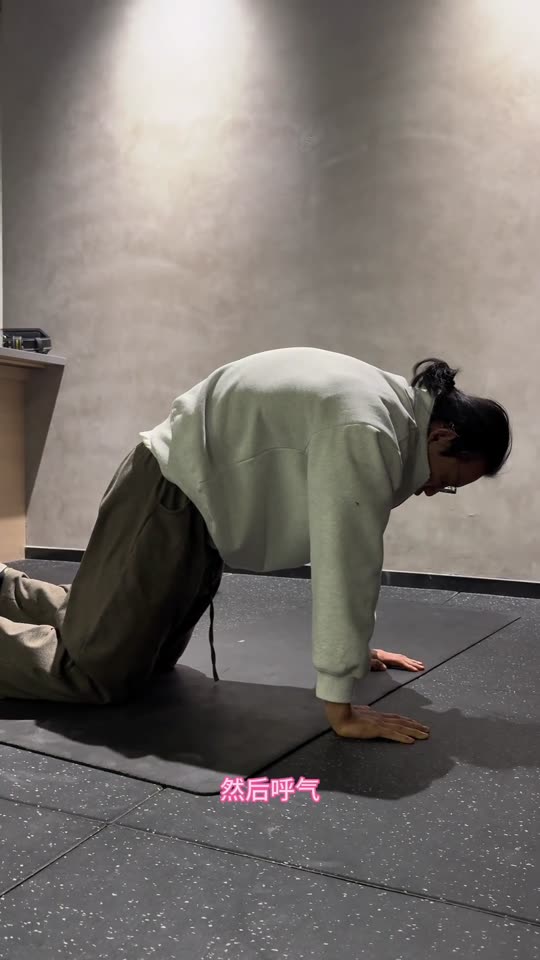 肩部跟练系列来啦 赶紧练起来吧 第 28 帧