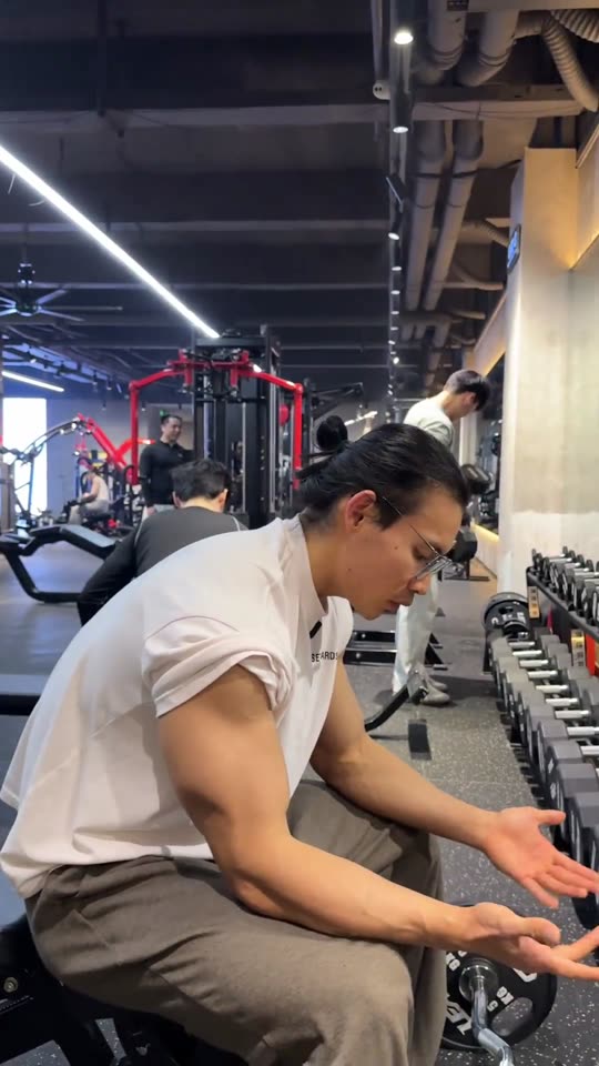 大家一直要的手臂训练跟练来啦 赶紧练… 第 39 帧