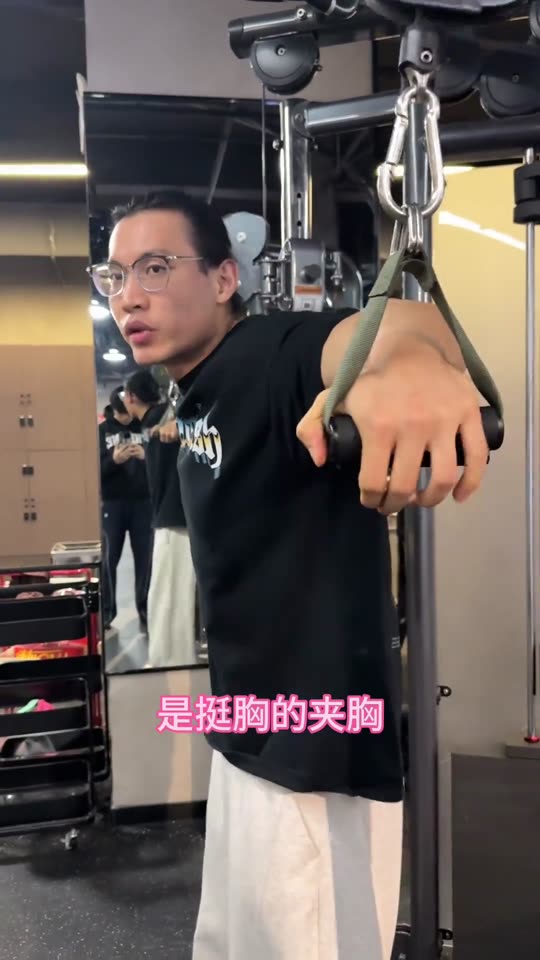这是一套很棒的基础训练 对形体刻画 … 第 28 帧