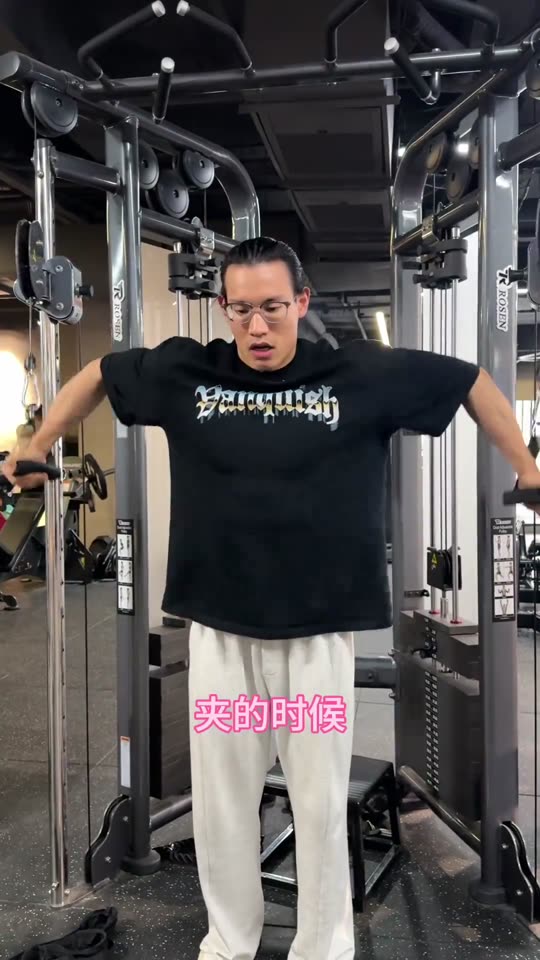 这是一套很棒的基础训练 对形体刻画 … 第 33 帧
