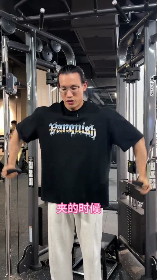 这是一套很棒的基础训练 对形体刻画 … 第 34 帧