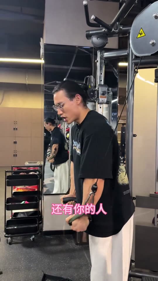 这是一套很棒的基础训练 对形体刻画 … 第 46 帧