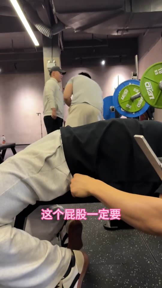 这是一套很棒的基础训练 对形体刻画 … 第 70 帧