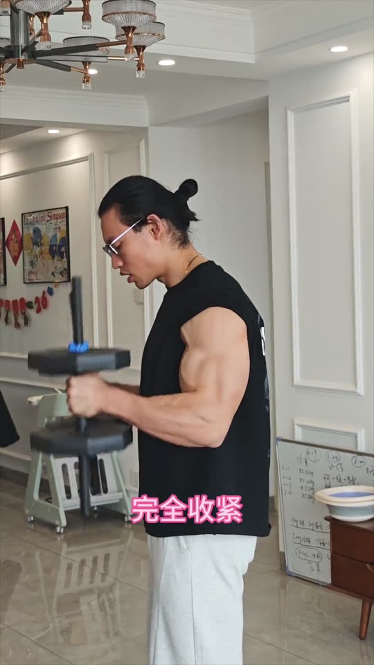 居家训练之背部跟练来啦 希望对大家有… 第 63 帧